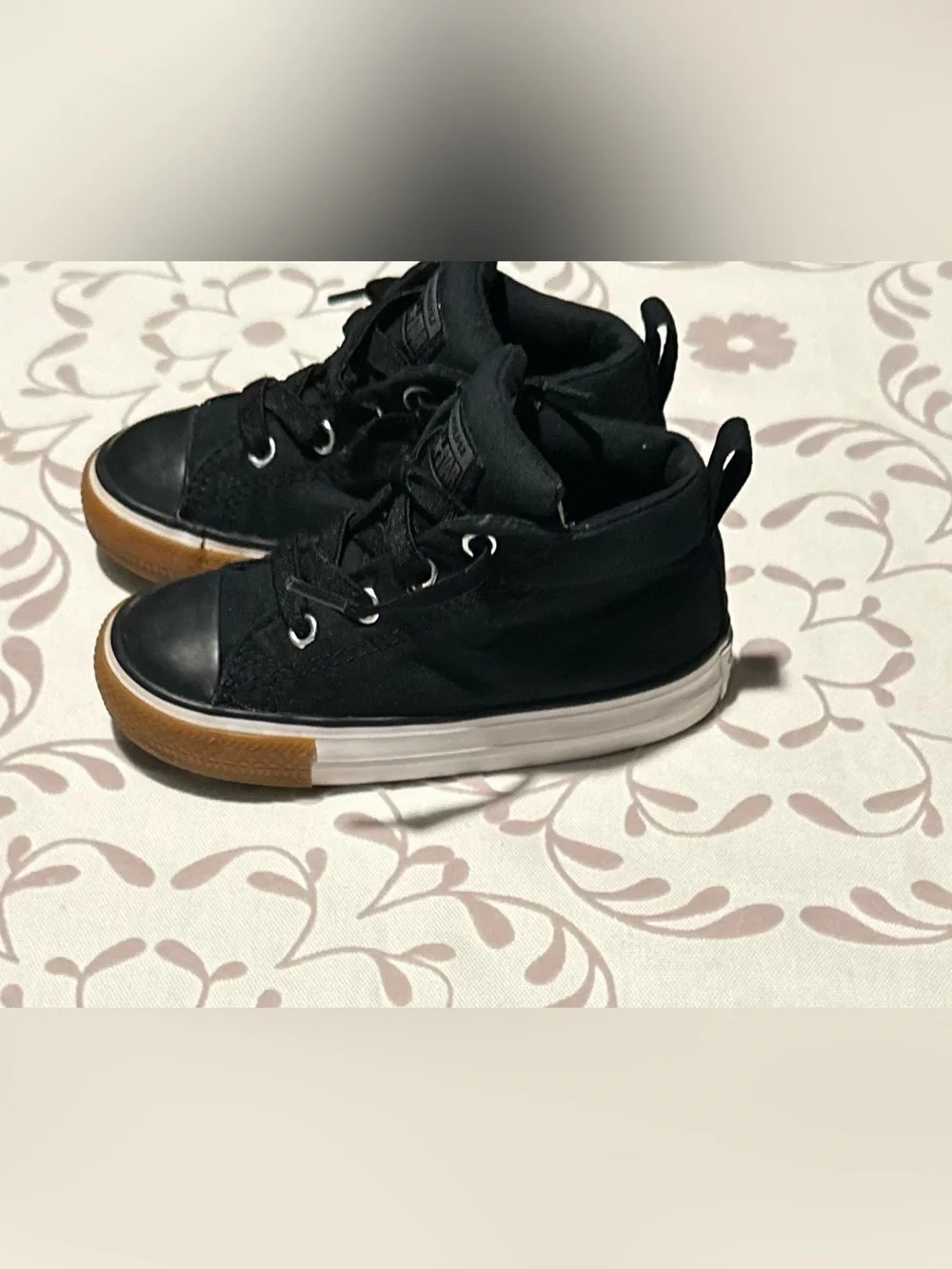 Converse Kids Black High-Top Sneakers size 8